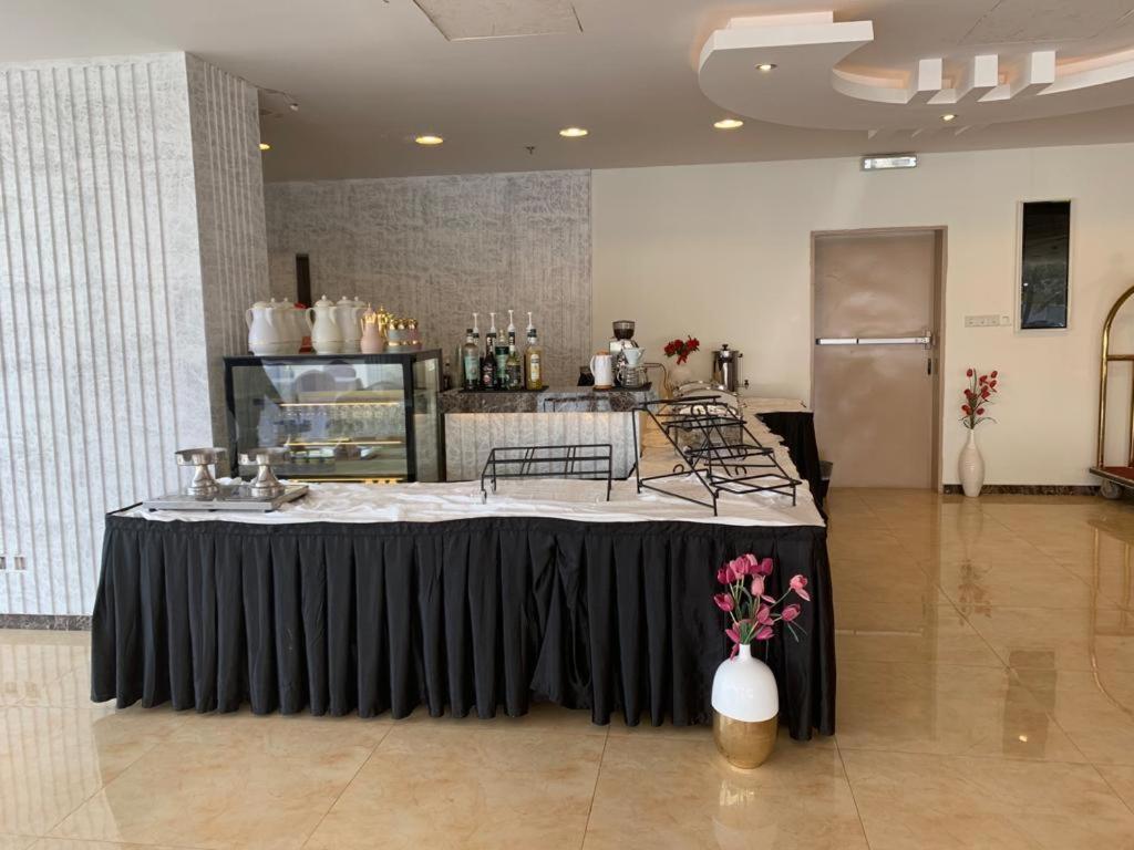 Almakan Hotel 113 Riaad Buitenkant foto